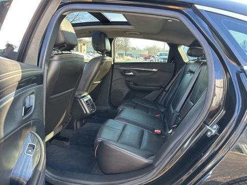 Used 2016 Chevrolet Impala LTZ w/ Enhanced Convenience Package image 22