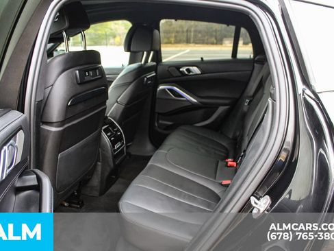 Used 2022 BMW X6 xDrive40i AWD/4WD image 16