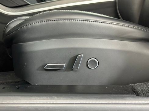 Used 2023 Tesla Model S Plaid image 9