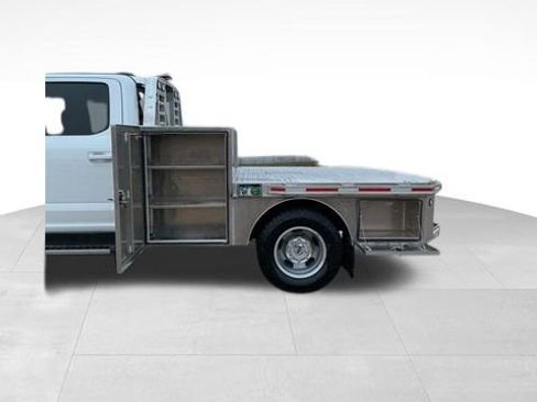 Used 2022 Ford F350 Lariat w/ FX4 Off-Road Package image 14