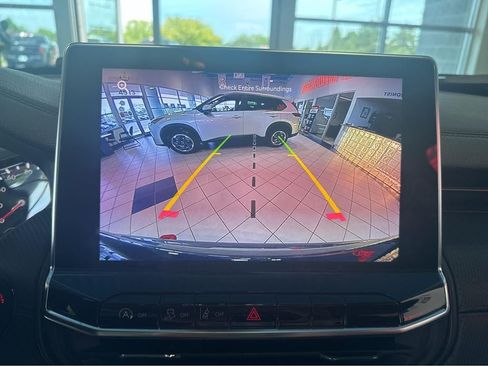 Used 2022 Jeep Compass Trailhawk AWD/4WD image 28
