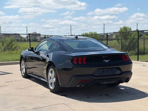Used 2026 Ford Mustang Premium RWD image 7