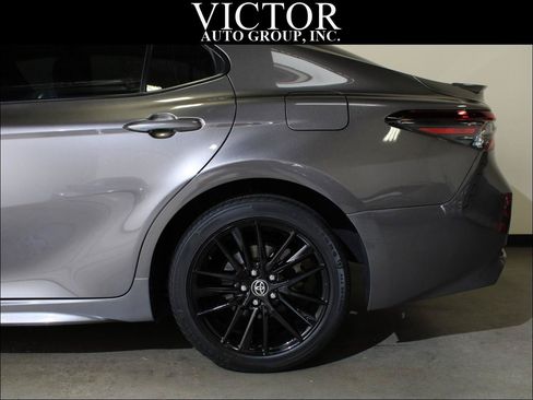 Used 2021 Toyota Camry SE FWD image 7