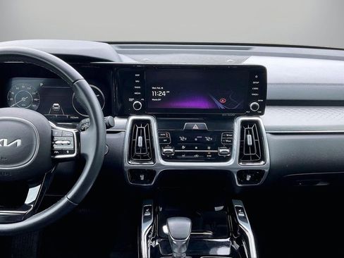 Used 2023 Kia Sorento SX image 13