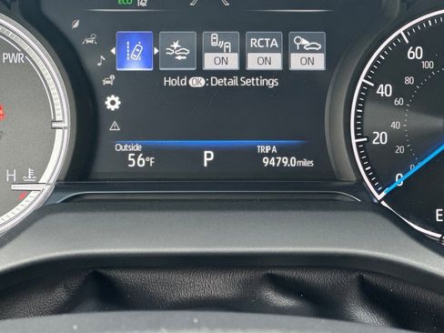 Used 2024 Toyota Venza LE AWD/4WD image 28