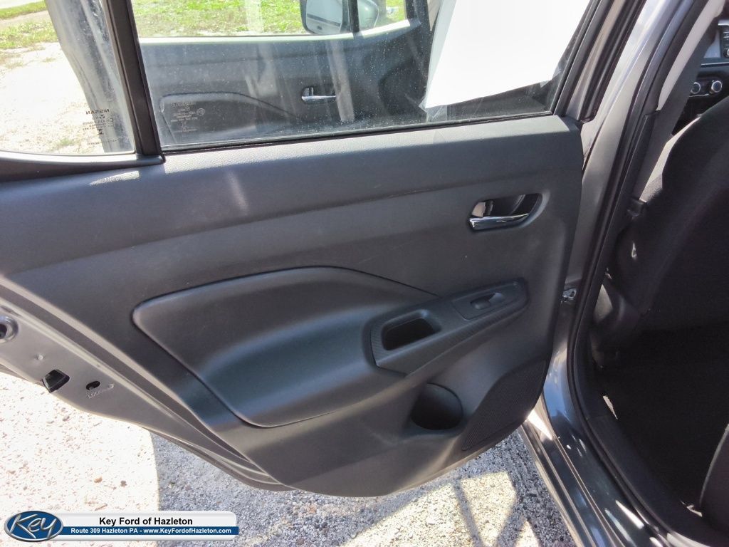 Used 2025 Nissan Versa SV FWD image 12