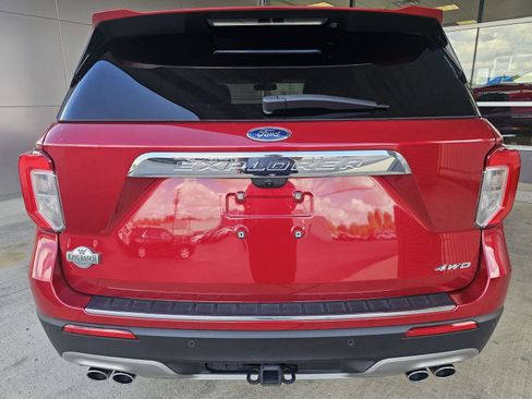Used 2022 Ford Explorer King Ranch w/ Premium Technology Package image 4
