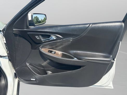 Used 2017 Chevrolet Malibu Premier w/ Premier Sun and Wheel Package FWD image 23