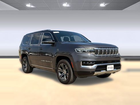 Used 2023 Jeep Grand Wagoneer 4WD image 7