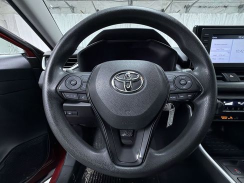 Used 2019 Toyota RAV4 LE image 23