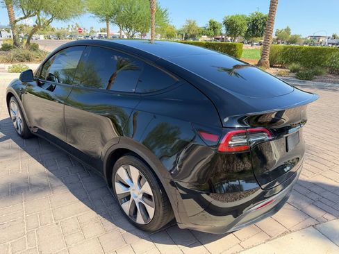 Used 2021 Tesla Model Y Performance AWD/4WD image 4