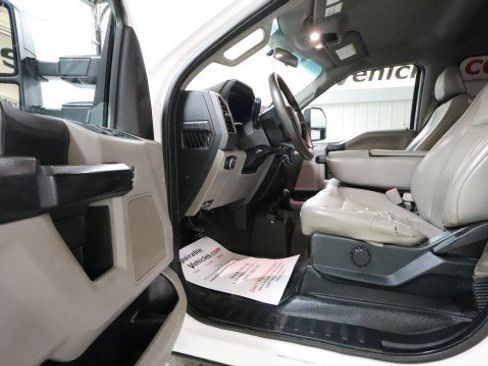 Used 2018 Ford F250 XL w/ Power Equipment Group image 9