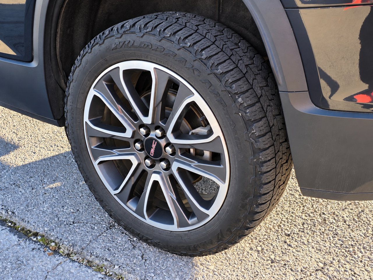 Used 2020 GMC Acadia AT4 w/ LPO, Floor Liner Package AWD/4WD image 11