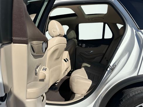 Used 2017 Mercedes-Benz GLC 43 AMG 4MATIC image 21