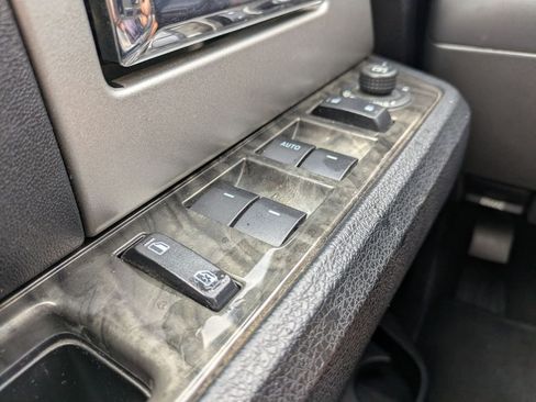 Used 2016 Ford Expedition Limited w/ Equipment Group 301A AWD/4WD image 26
