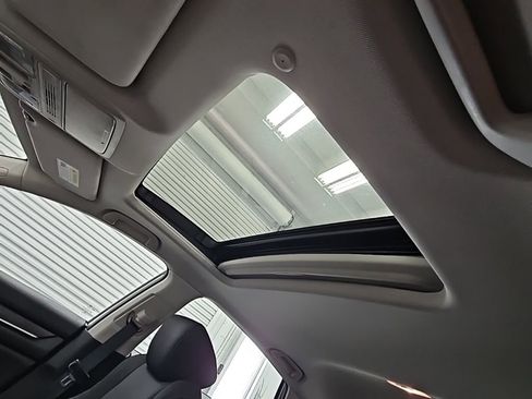 Used 2020 Honda Accord EX image 29