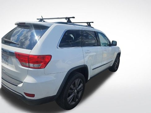 Used 2013 Jeep Grand Cherokee Laredo AWD/4WD image 3
