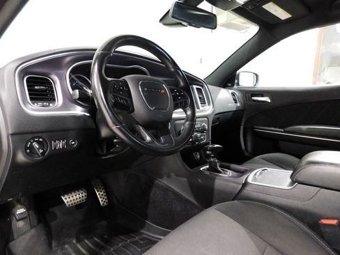 Used 2018 Dodge Charger R/T Scat Pack RWD image 32