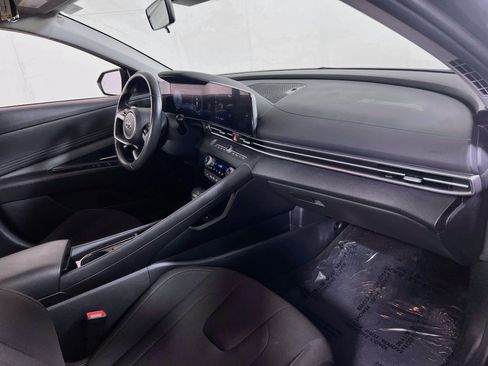 Used 2023 Hyundai Elantra SEL w/ Convenience Package FWD image 28