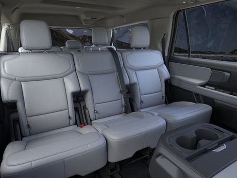 New 2026 Ford Expedition Max Platinum w/ Driver's Package AWD/4WD image 11
