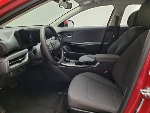Used 2025 Kia K4 FWD image 17