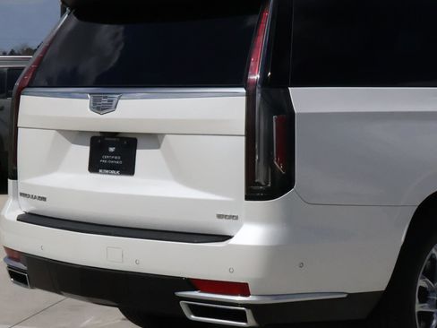 Used 2021 Cadillac Escalade ESV Premium Luxury w/ Driver Assist Tech Package image 11