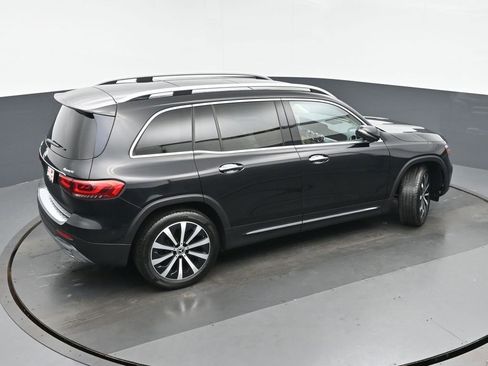 Used 2020 Mercedes-Benz GLB 250 4MATIC w/ Premium Package image 36