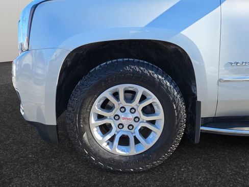 Used 2015 GMC Yukon SLE w/ Convenience Package image 4