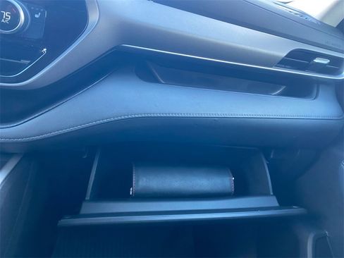 Used 2022 Toyota Highlander XLE image 25