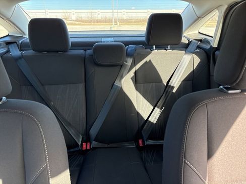 Used 2015 Ford Focus SE image 16