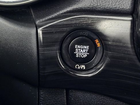 Used 2020 Jeep Grand Cherokee Altitude RWD image 20