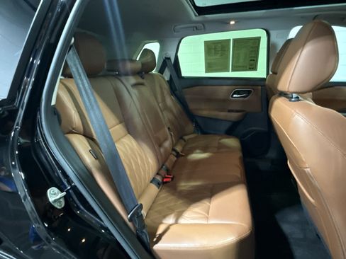 Certified 2024 Nissan Rogue Platinum AWD/4WD image 21