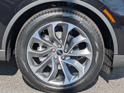 New 2026 Lincoln Aviator 2WD image 9