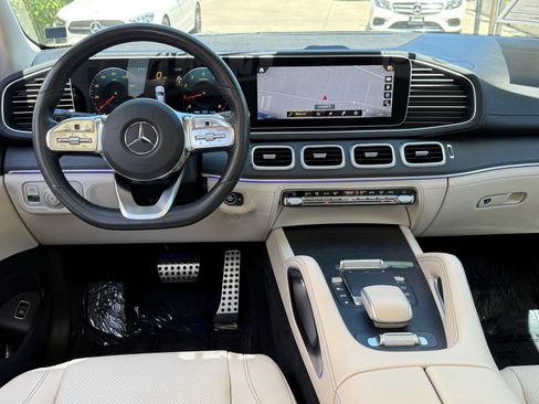 Used 2023 Mercedes-Benz GLS 450 4MATIC image 41