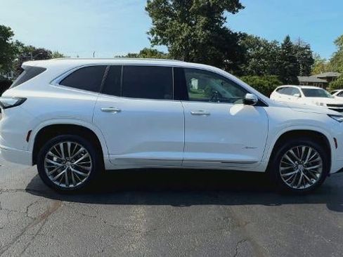 Certified 2025 Buick Enclave Avenir w/ Super Cruise Package FWD image 9