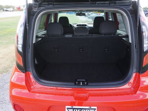 Used 2019 Kia Soul + image 19