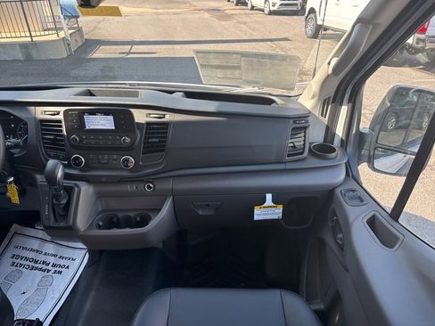 New 2025 Ford Transit 250 148 Medium Roof image 31
