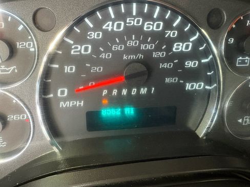 Used 2024 Chevrolet Express 2500 w/ Driver Convenience Package RWD image 17