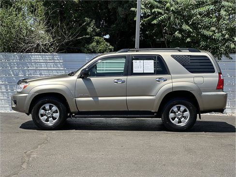 Used 2008 Toyota 4Runner SR5 AWD/4WD image 13