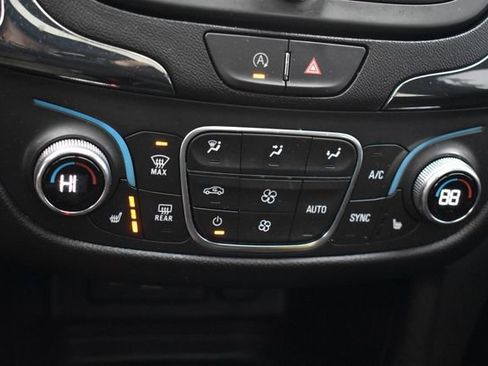 Certified 2022 Chevrolet Equinox RS w/ RS Leather Package image 30