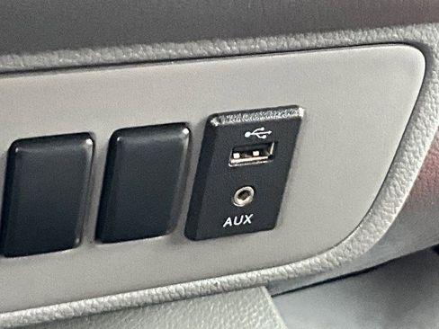 Used 2020 Nissan NV 2500 SV image 9