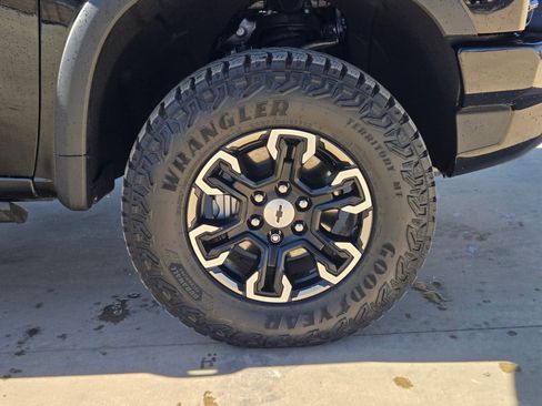 Certified 2026 Chevrolet Silverado 1500 ZR2 image 33