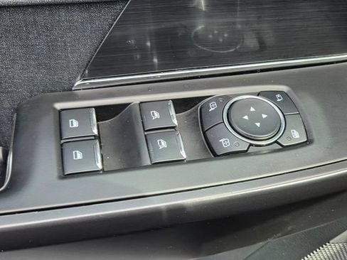 Used 2024 Ford F150 Lariat AWD/4WD image 30