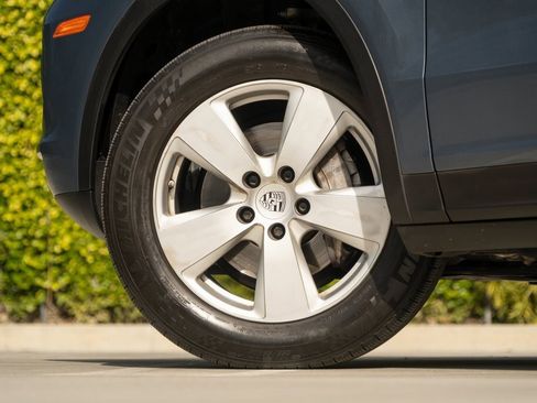 Used 2019 Porsche Cayenne image 8