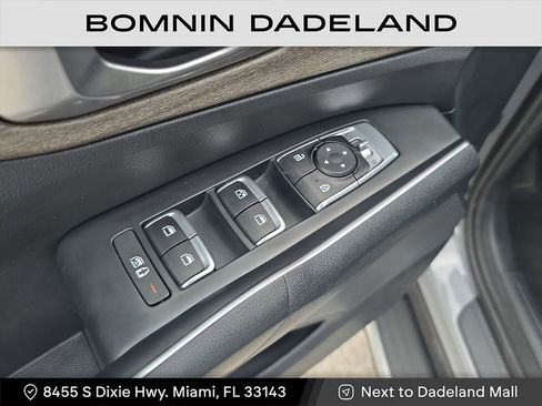 Used 2022 Kia Sorento S image 18