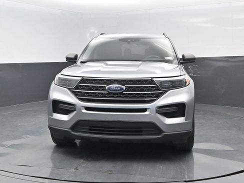 Used 2020 Ford Explorer XLT w/ Cold Weather Package AWD/4WD image 22