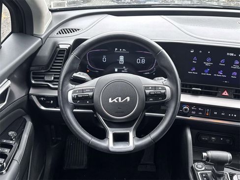 Used 2023 Kia Sportage EX image 14