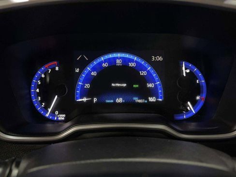 Used 2022 Toyota Corolla XSE image 18