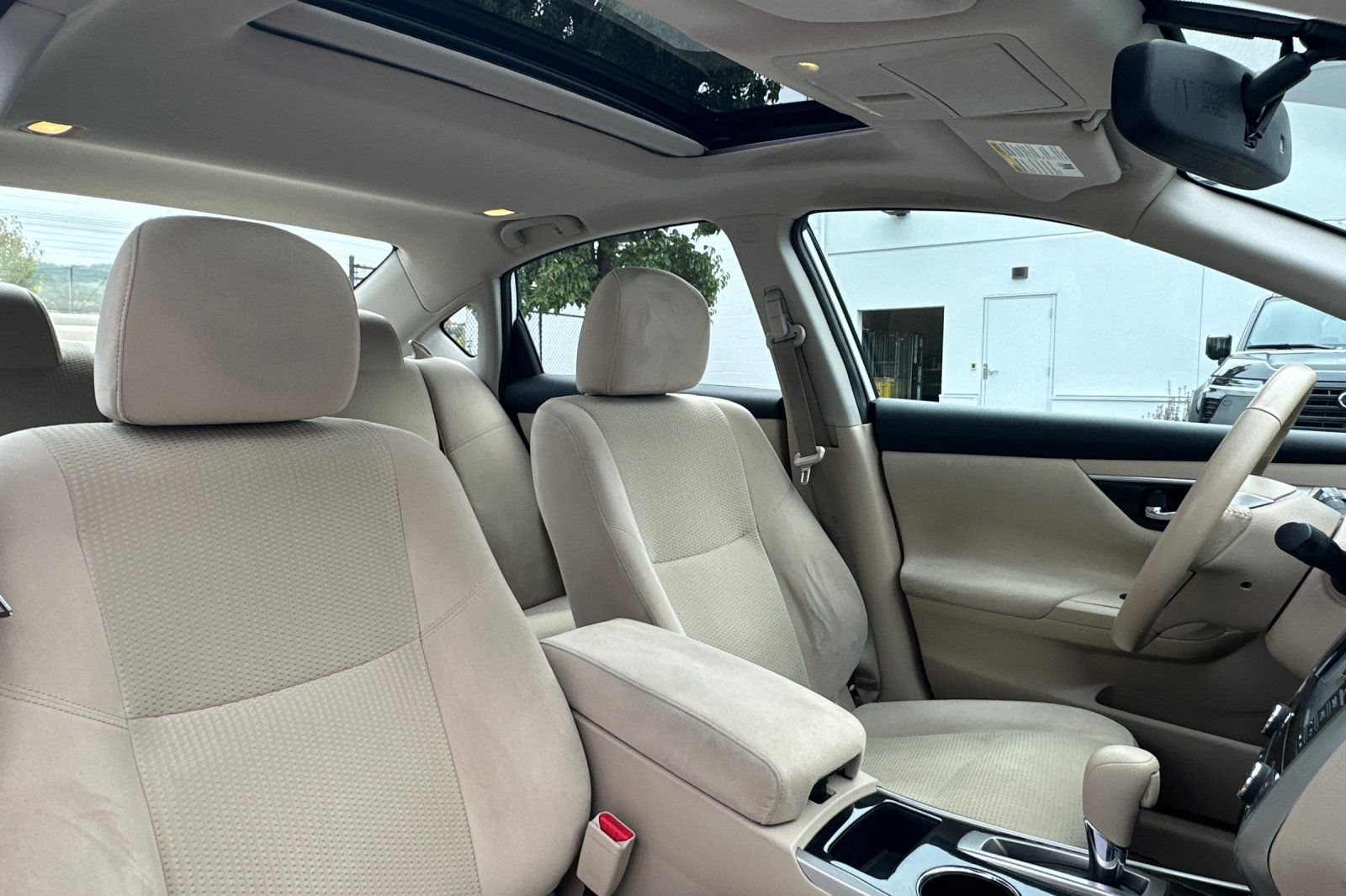 Used 2014 Nissan Altima 2.5 SV w/ Convenience Package FWD image 32