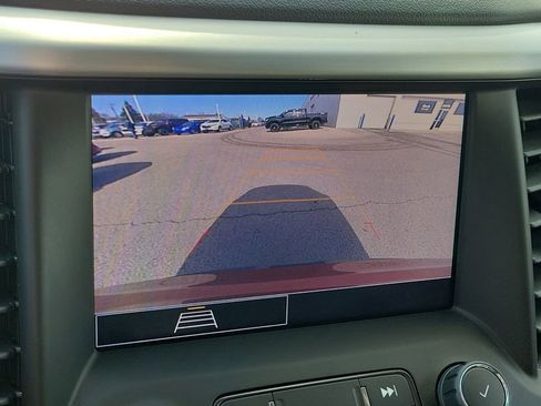 Used 2023 GMC Acadia SLE w/ Driver Convenience Package image 29